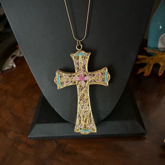 Vintage Gold Filigree Cloisonné Cross Pendant Necklace - Picture 2 of 9
